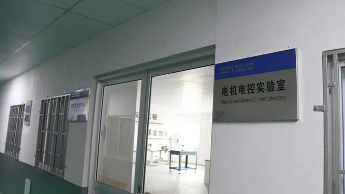 台州市原政协副主席、台州商人研究会会长郑荐平等领导莅临网赌十大正规网址调研指导