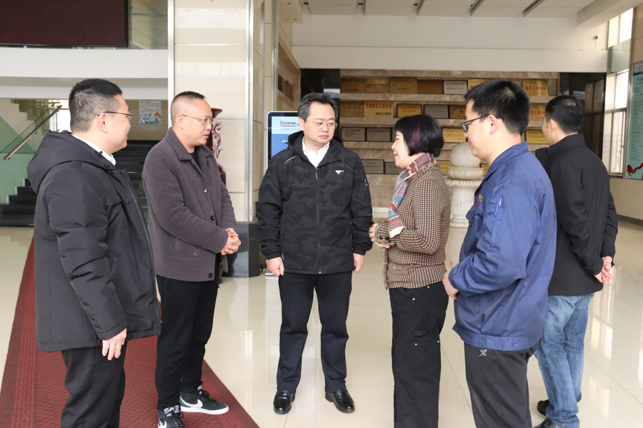 温岭市林强市长一行莅临网赌十大正规网址慰问我司爱心员工韩永林